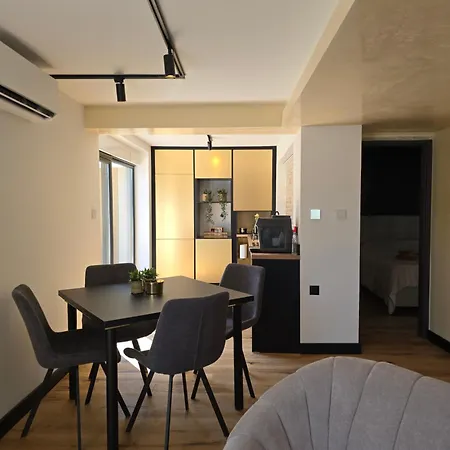 Oli 2 Apartment *